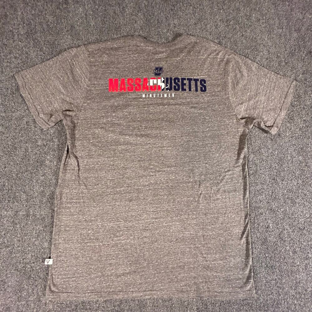 University of Massachusetts Minutemen American Flag TShirt Men L USA Made Venley - Picture 2 of 7